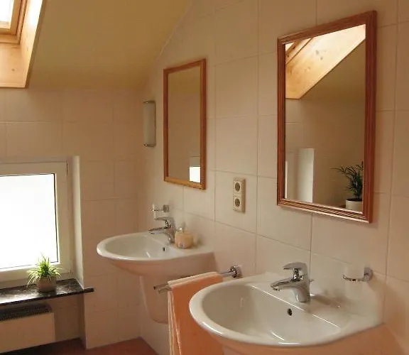 Апартаменты Hubner Bernlohe (Roth)